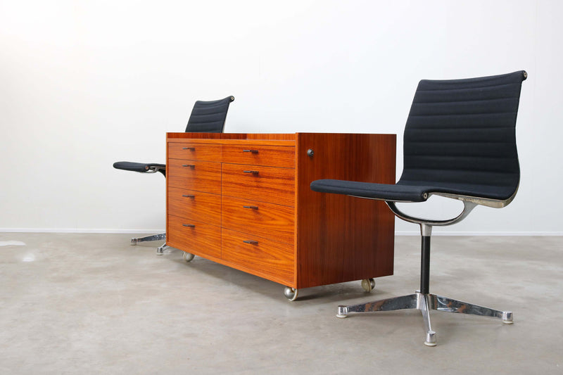Chest of Drawers in Rosewood by Florence Knoll 1960