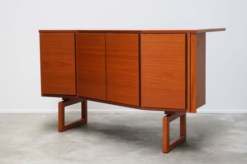 Rare corner cabinet / sideboard in teak by Arne Hovman Olsen for Mogens Kold 1950
